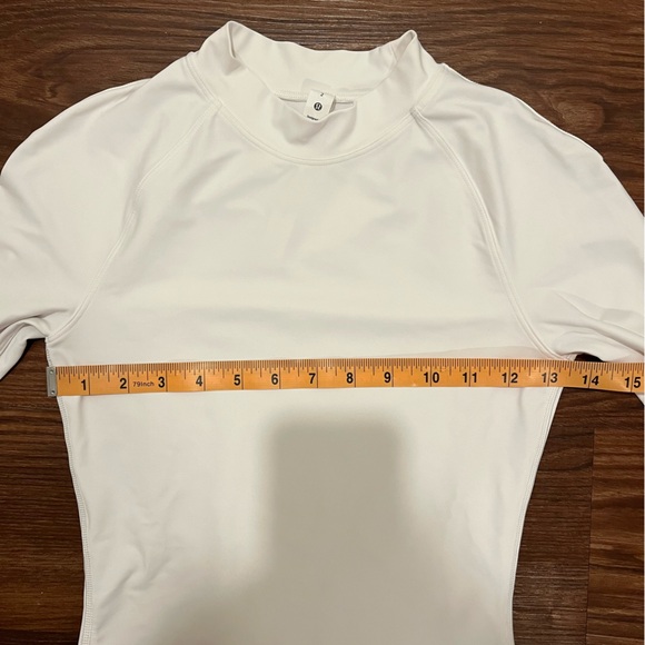 Lululemon Nulux Asymmetrical
Tennis Top White Size 2 - Picture 7 of 9